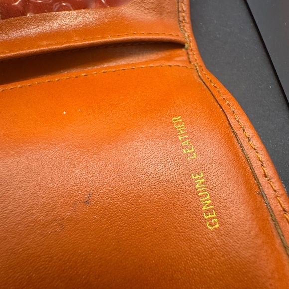 Dianne Berkeley Genuine Leather Wallet- SEE PICS FOR FLAWS - Picture 9 of 11
